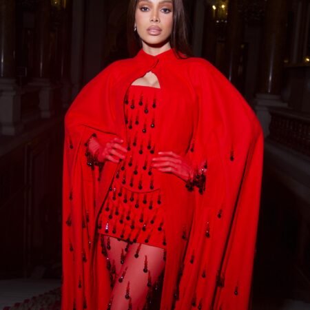 Anitta domina Paris: show e desfile no Le Défilé da L’Oréal 